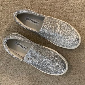 NWOT Steve Madden Gillis Sneaker